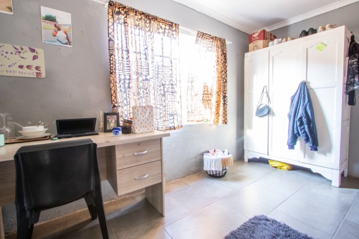To Let 1 Bedroom Property for Rent in Die Bult North West